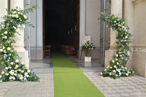 Ingresso chiesa con Arco emozioni floreali di giusy surace – Villa San Giovanni