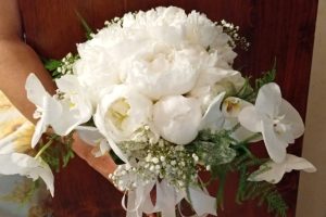 bouquet della sposa peonie bianche emozioni floreali di giusy surace - Villa San Giovanni